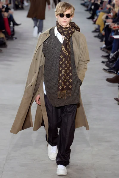 Look 28